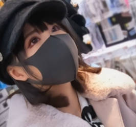 SIMM-719 【同じマンション在住の黒髪&amp;美脚のNちゃんを追跡】エレベーターで遭遇した美人さん。さっそく尾行して部屋をつきとめた。後日、外出した
