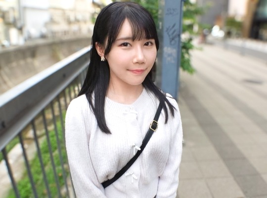 骑兵破解SIRO-5563 ミニマム系女子が新体験を夢見て応募してきた！感じやすくエロい身体なのに、バックで突かれてからギアはトップに入りっぱなし！後ろから突かれて何度も何度