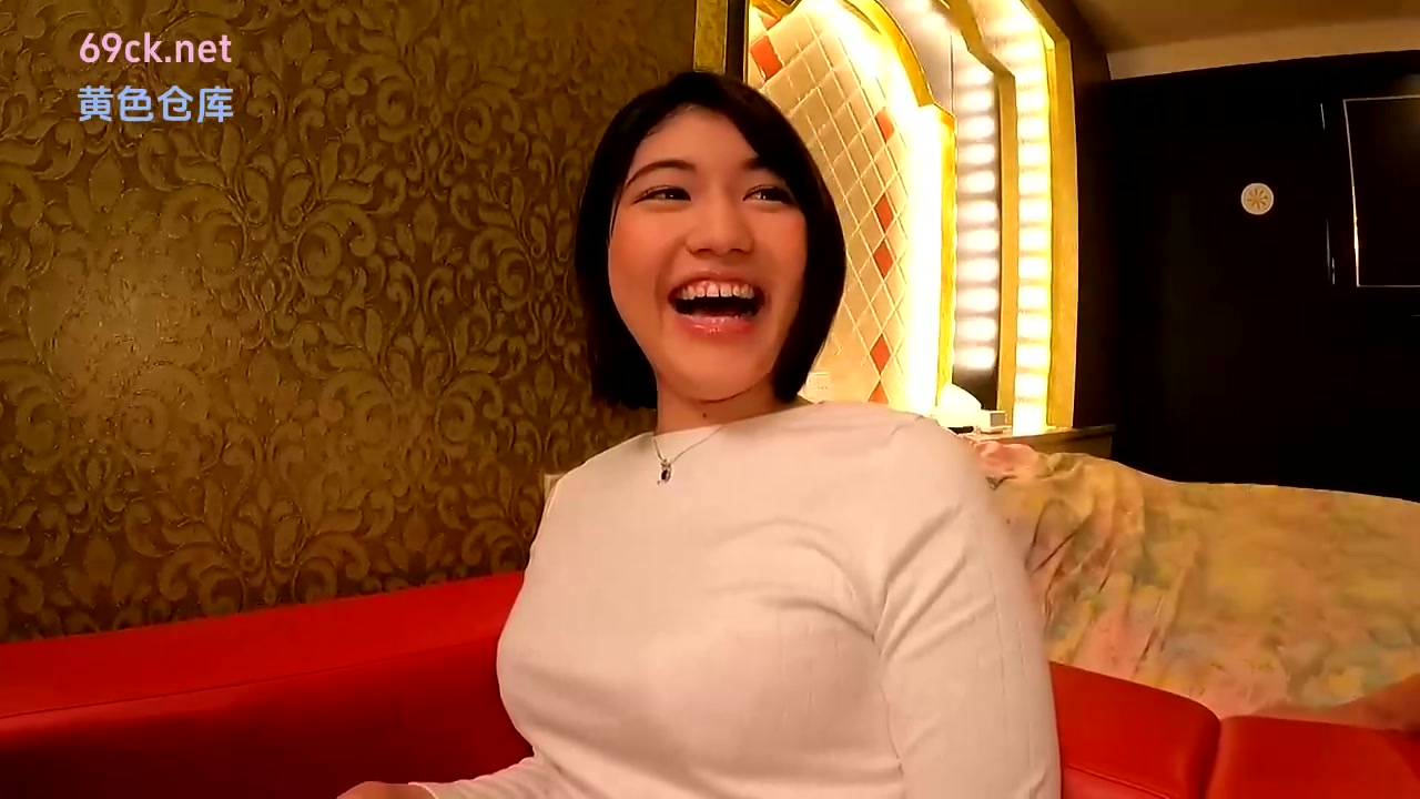 骑兵破解HNHU-0004 【街角連れ込みナンパ＃4】カフェバイト帰りのパイスラF乳美女ナンパ成功！見た目によらず即発情でスケベ！めちゃくちゃマ◯コの締りが
