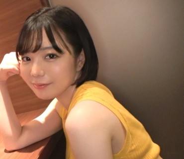 SIRO-5013 【全身性感帯】風に撫でられただけでも感じてしまう敏感ボディの童顔ウエイトレス。その日によって外とナカどちらが気持ちいいか変わる