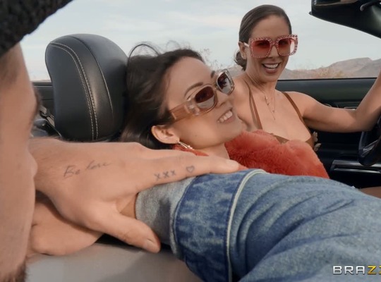 BRAZZERS2022-03-23三人行